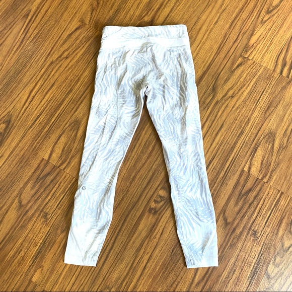 Lululemon Inspire Tight ll - Picture 3 of 6